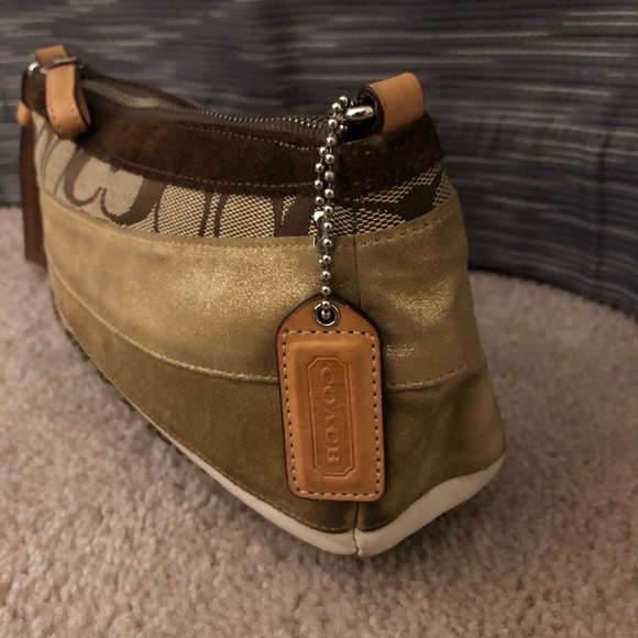 Coach patchwork logo wristlet/ clutch - Picture 1 of 5